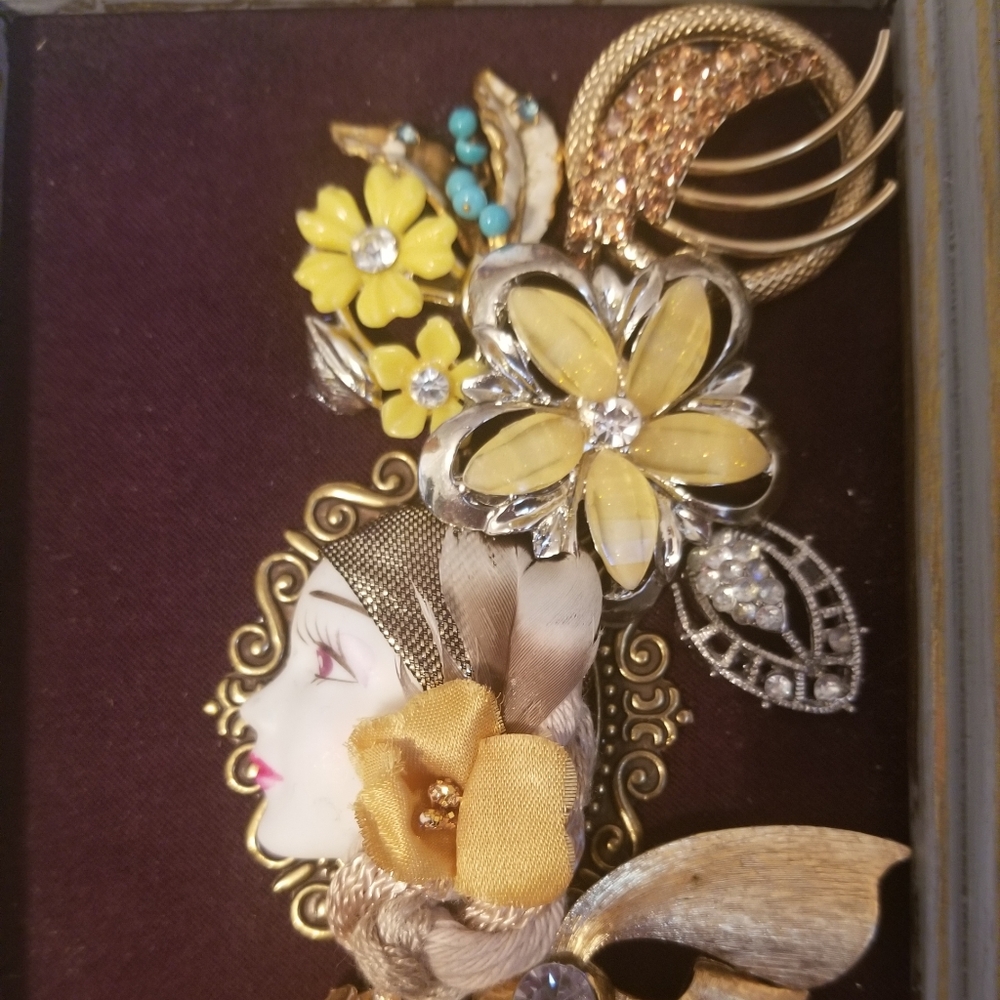 Framed jewelry art "Lady in Yellow"